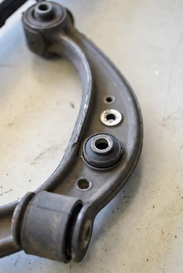 2014 Toyota harrier right front suspension arm for sale