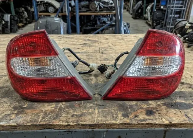 2004 Toyota Camry ACV30 brake lights Pair
