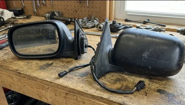 USEd, Ex-Japan 2001 Subaru Impreza side mirrors pair black