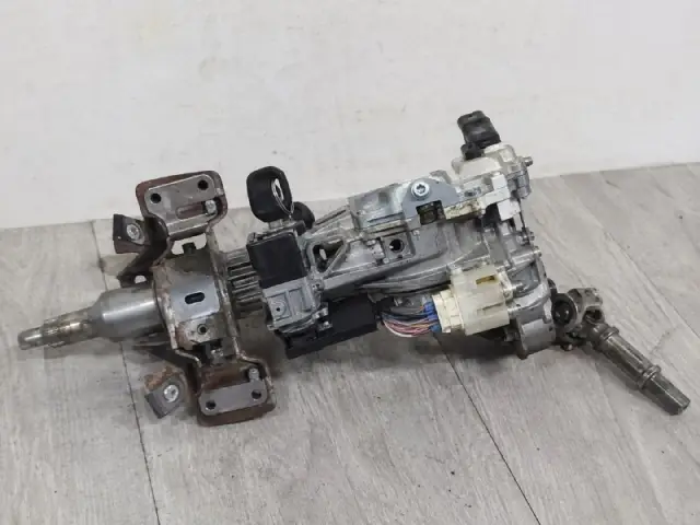 2010 Mitsubishi Colt steering column