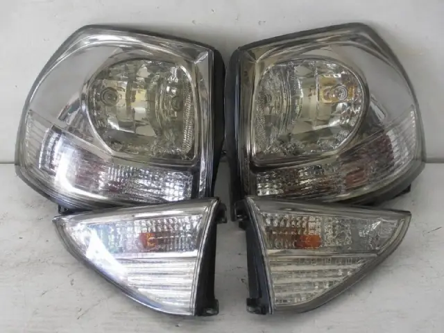 Toyota Harrier tail lights set ACU30 2003