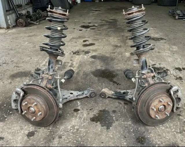 2007 Toyota Harrier 240 front suspension pair