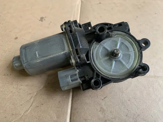 Subaru forester sj5 2012 Ex-Japan Rear right door motor for sale